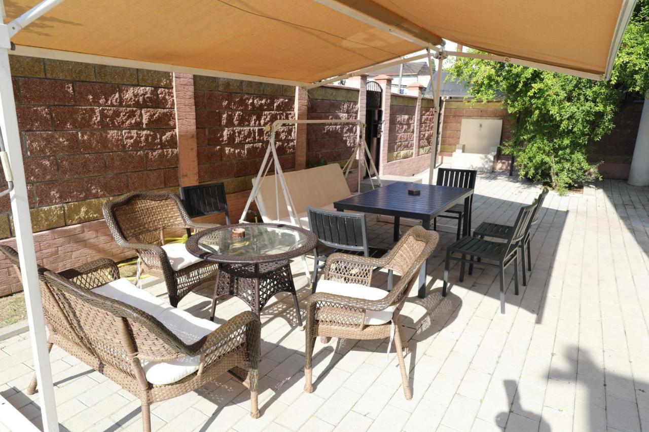 Rozalin Guest House 구다우타 외부 사진